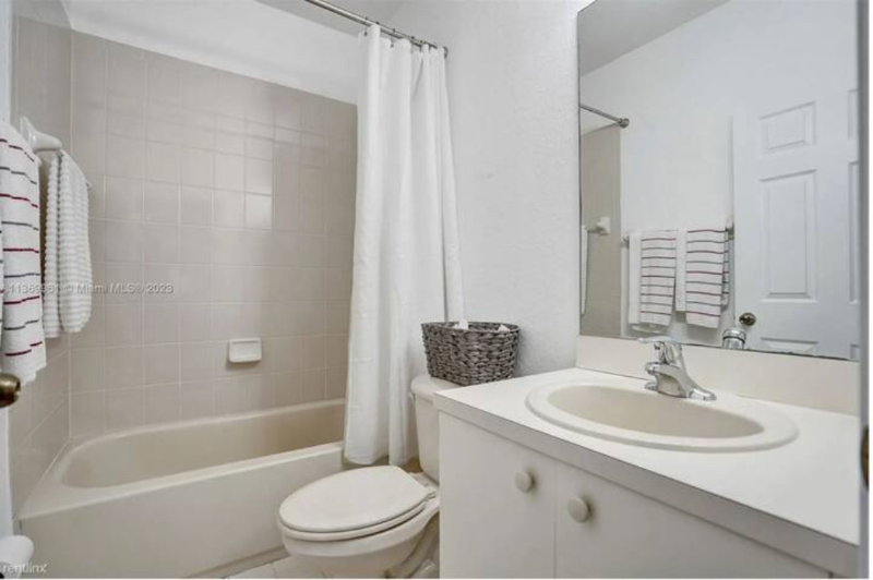 1212 Santa Catalina Ln - Photo 7 of 18