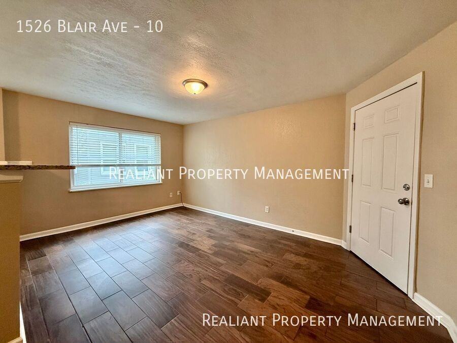 1526 Blair Ave #10 - Photo 3 of 9