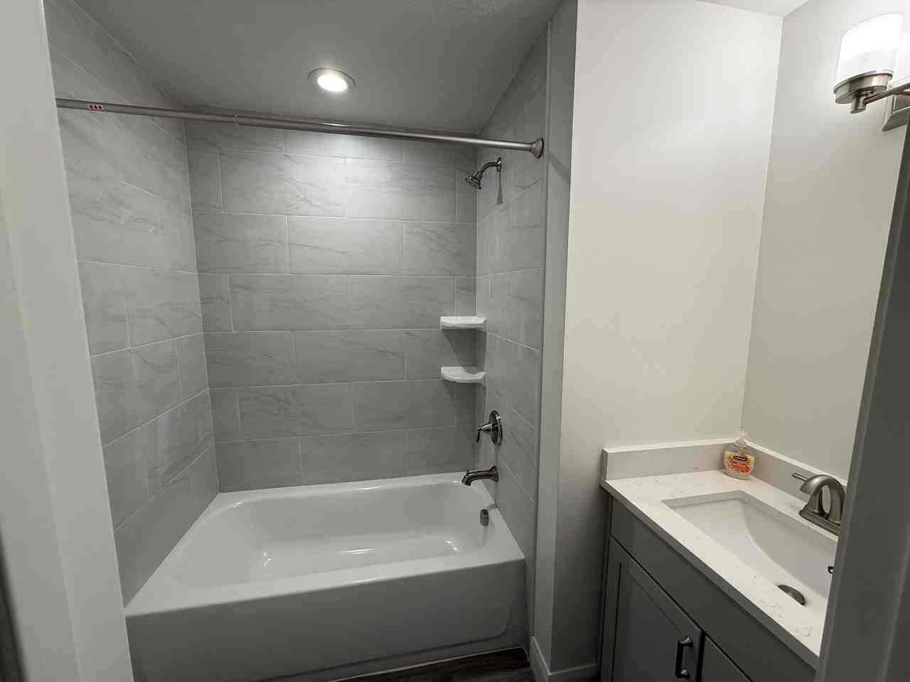 1796 E Gunderson Ln - Photo 4 of 7