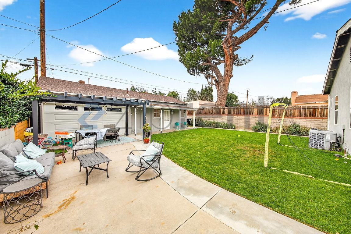 1113 N Sparks St - Photo 4 of 15