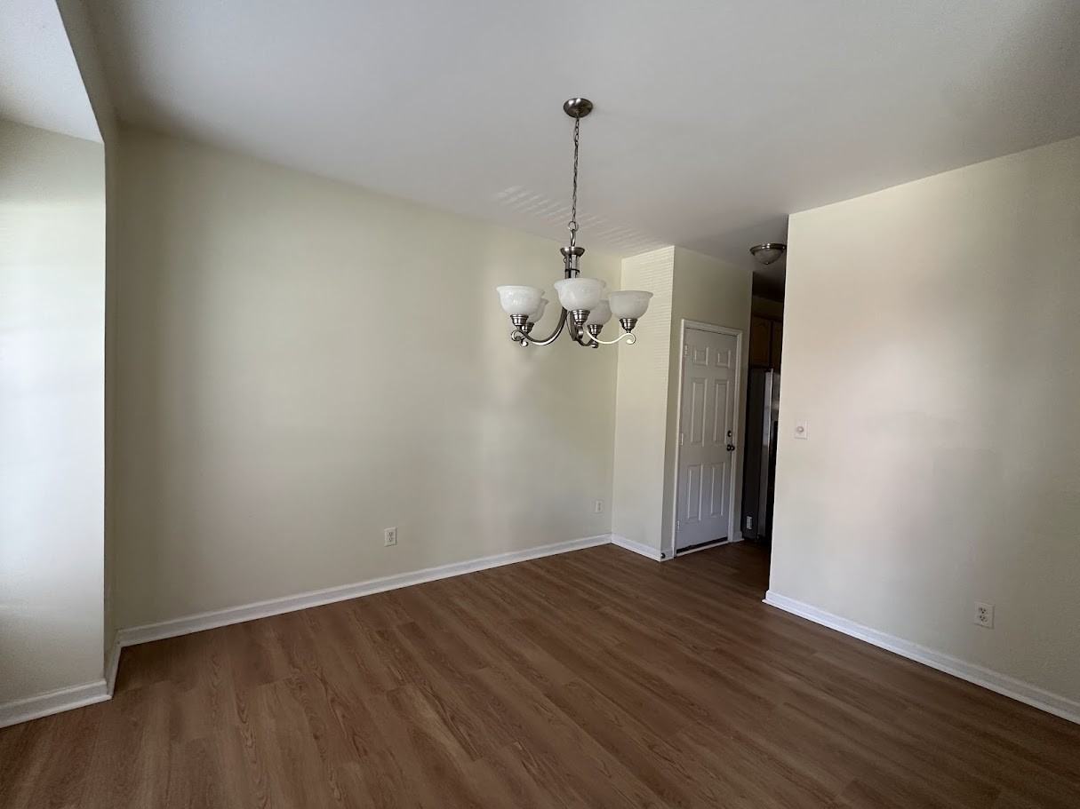 412 Silvergrove Dr - Photo 6 of 15