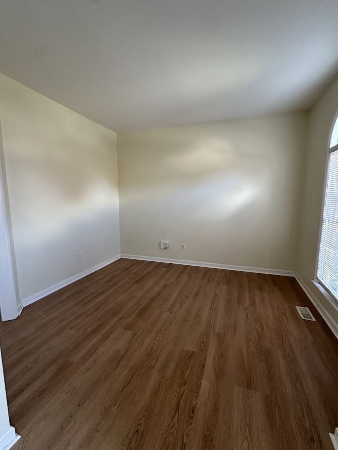 412 Silvergrove Dr - Photo 7 of 15