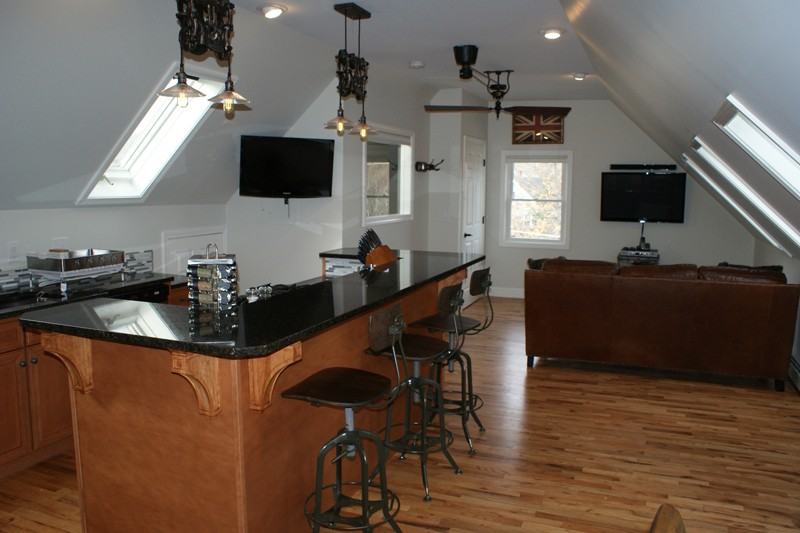 345 State St #B - Photo 3 of 7