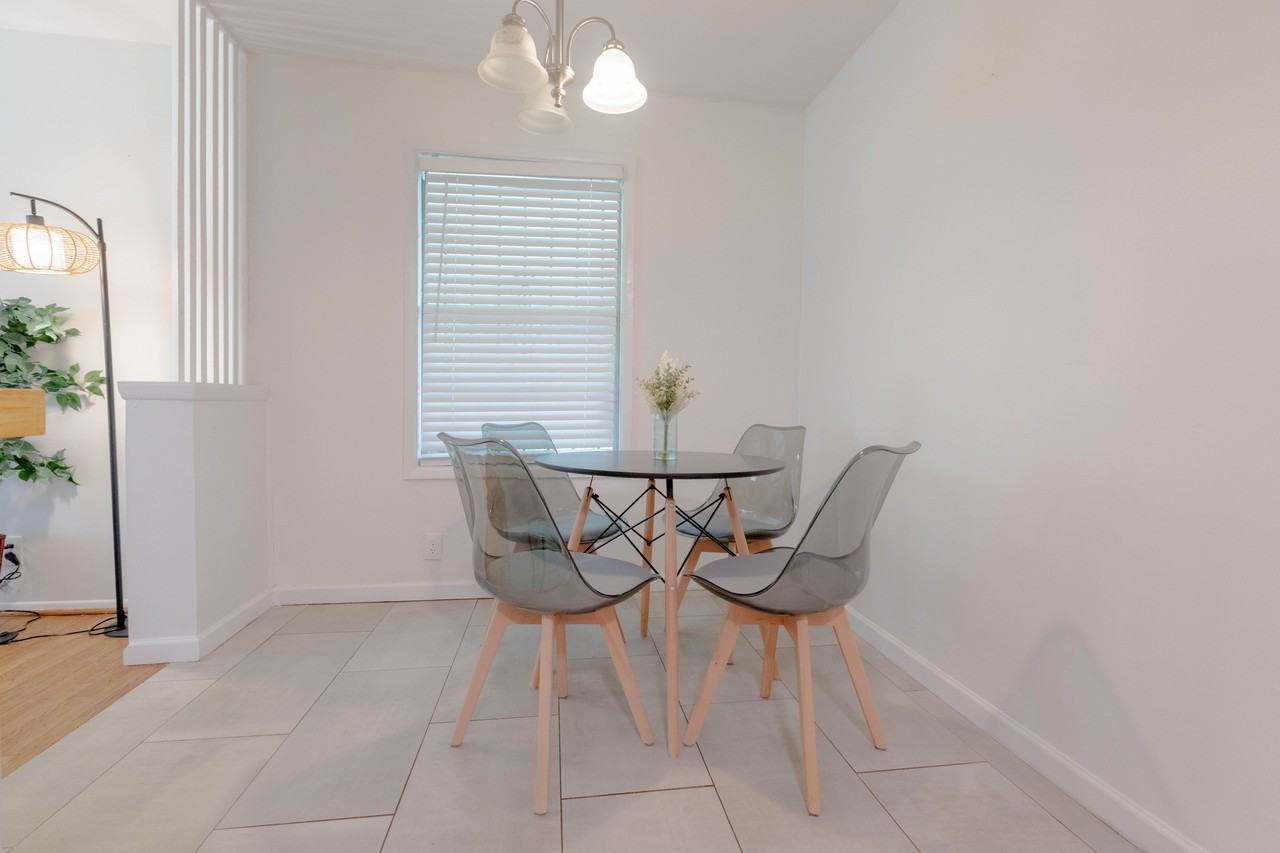 1404 36th St N - Photo 2 of 20