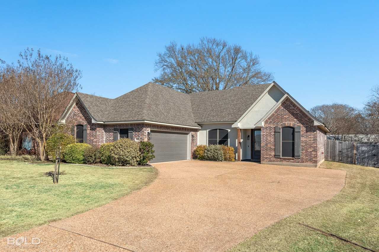 4402 Ellis Ct - Photo 2 of 32