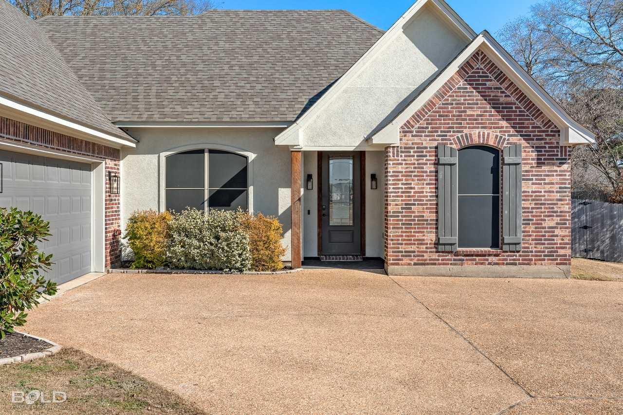 4402 Ellis Ct - Photo 3 of 32