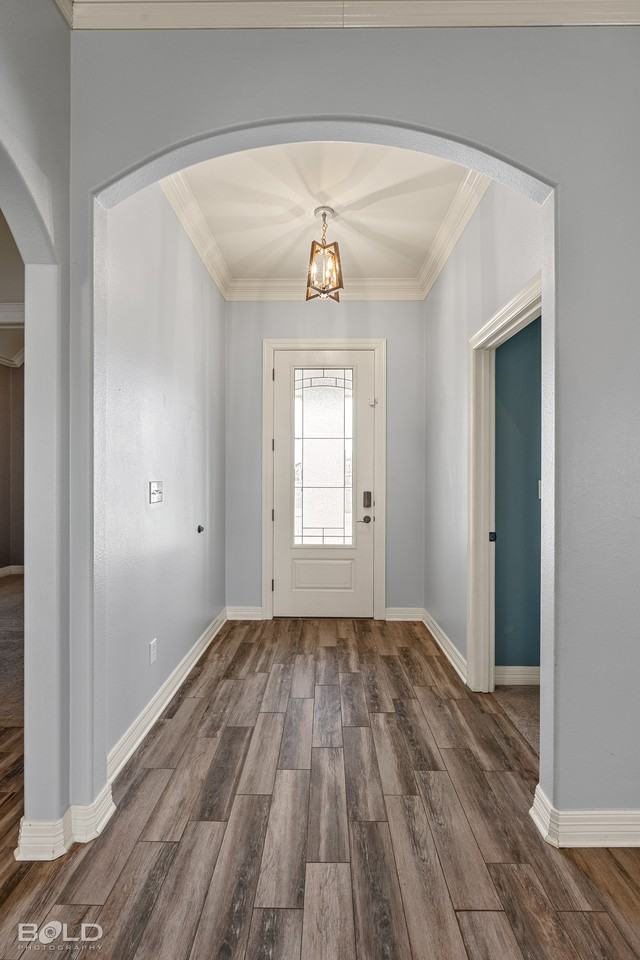 4402 Ellis Ct - Photo 4 of 32