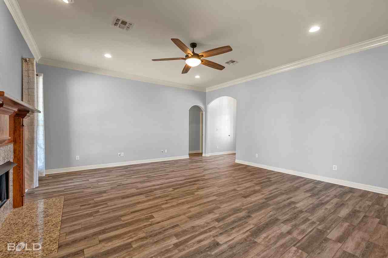 4402 Ellis Ct - Photo 6 of 32