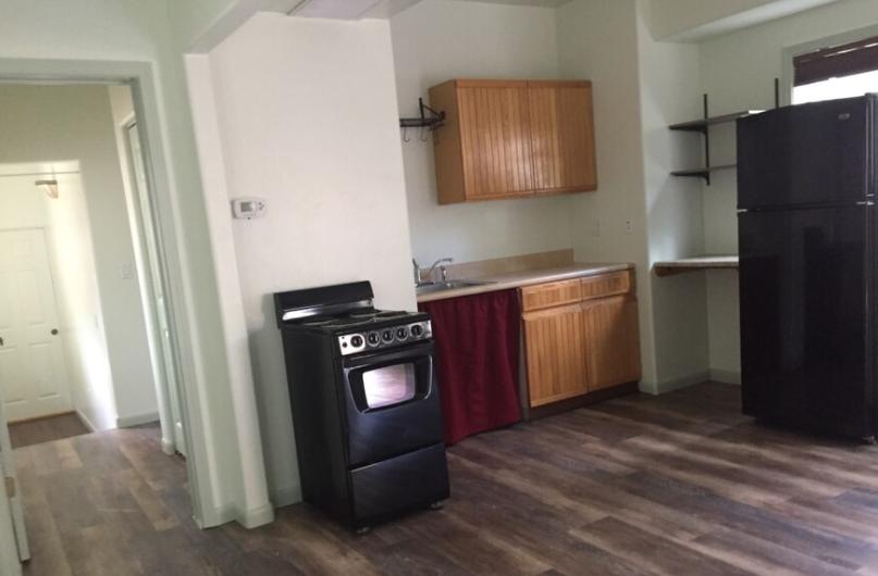 634 E 7th Ave #2 - Photo 4 of 6