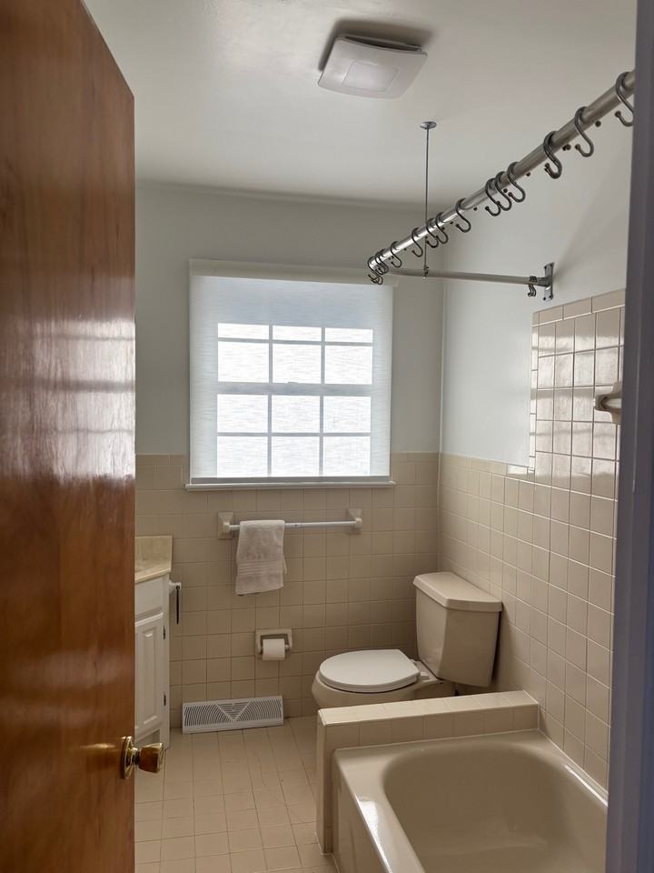 3301 Heritage Dr - Photo 4 of 15