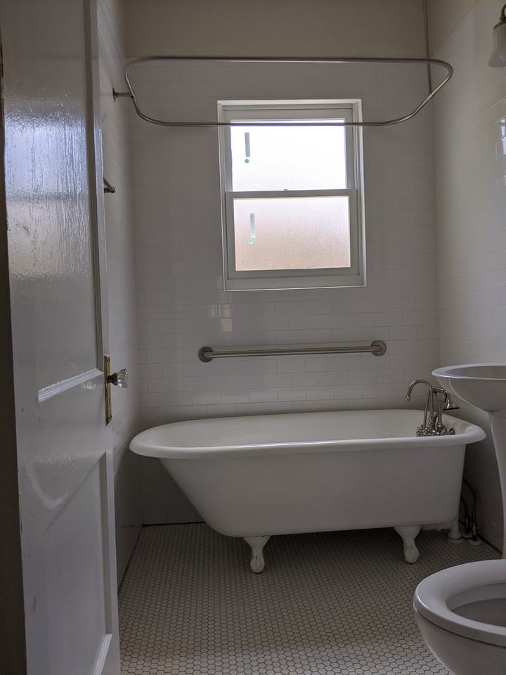 634 N Winnetka Ave - Photo 5 of 15