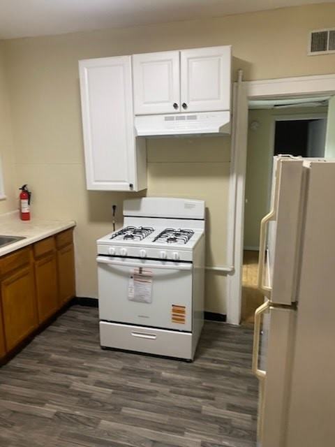 4402 Magoun Ave #D - Photo 2 of 5