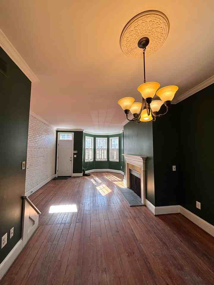 807 W 10th St #NA - Photo 3 of 24