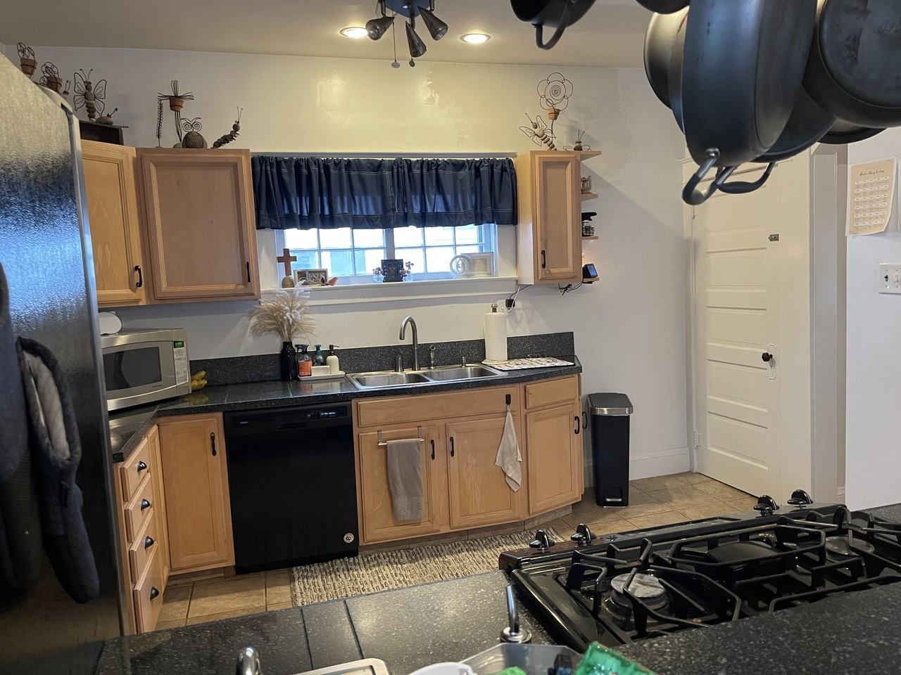 559 Riverside Ave #NA - Photo 2 of 36