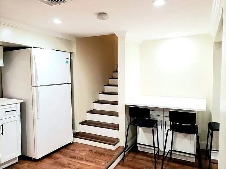 332 Stegman Pkwy #NA - Photo 6 of 11