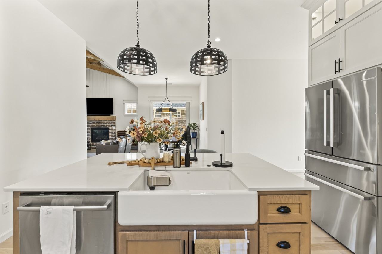 1901 Plaza District Dr #NA - Photo 5 of 33