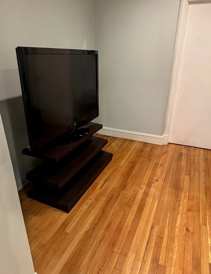 129 Clinton St #3 - Photo 5 of 11