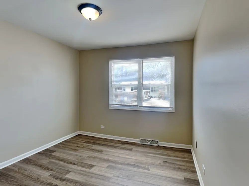 645 N Ashbury Ave #NA - Photo 2 of 11