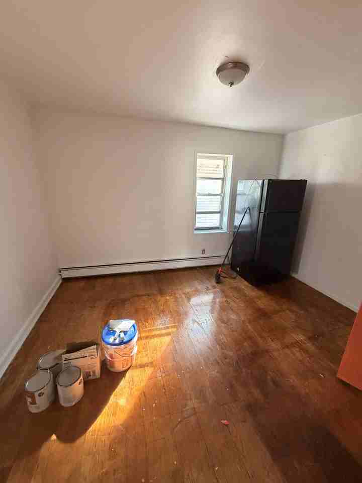 10147 132nd St #2ndFL - Photo 3 of 7