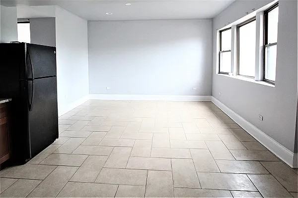 6127 S Saint Lawrence Ave #2 - Photo 7 of 12