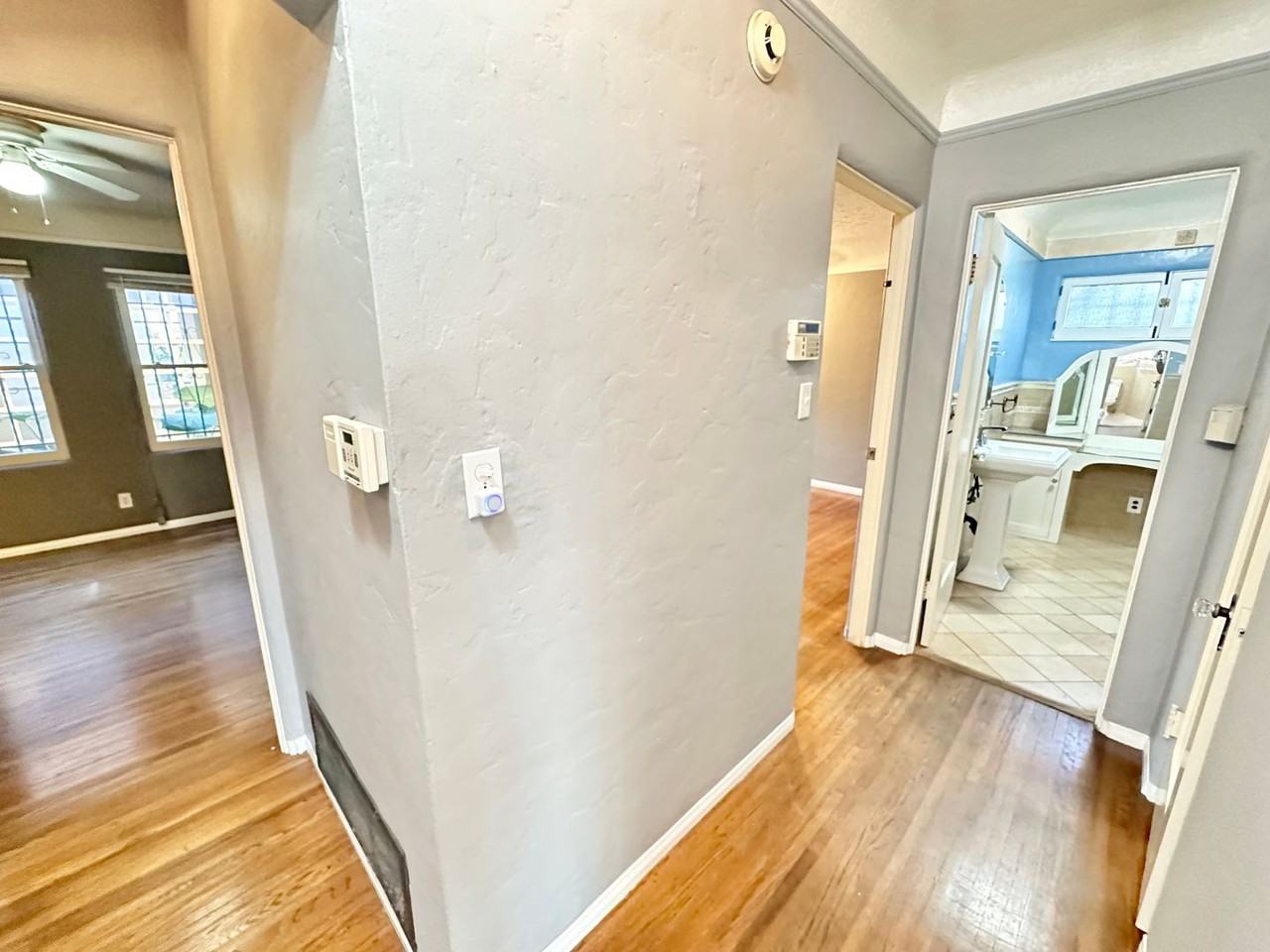 2041 Eucalyptus Ave - Photo 7 of 30