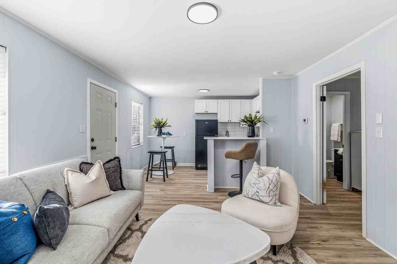 4233 Brownsboro - Photo 7 of 21