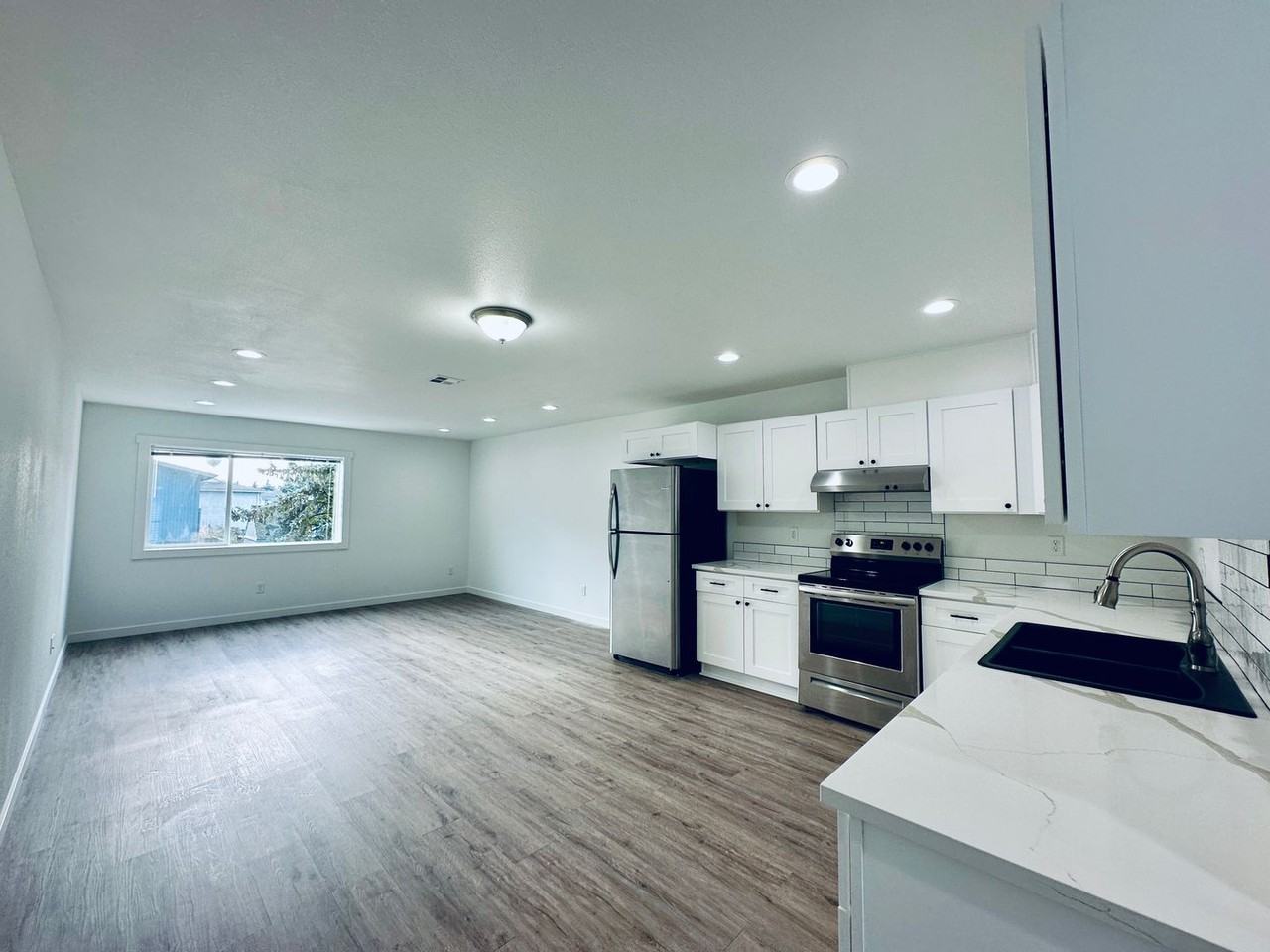 2603 Sw Pickford St #104 - Photo 6 of 11