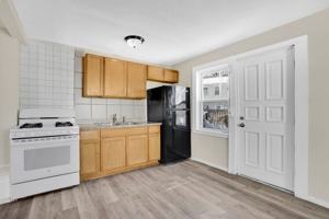 featured image of 6 Putnam Cir