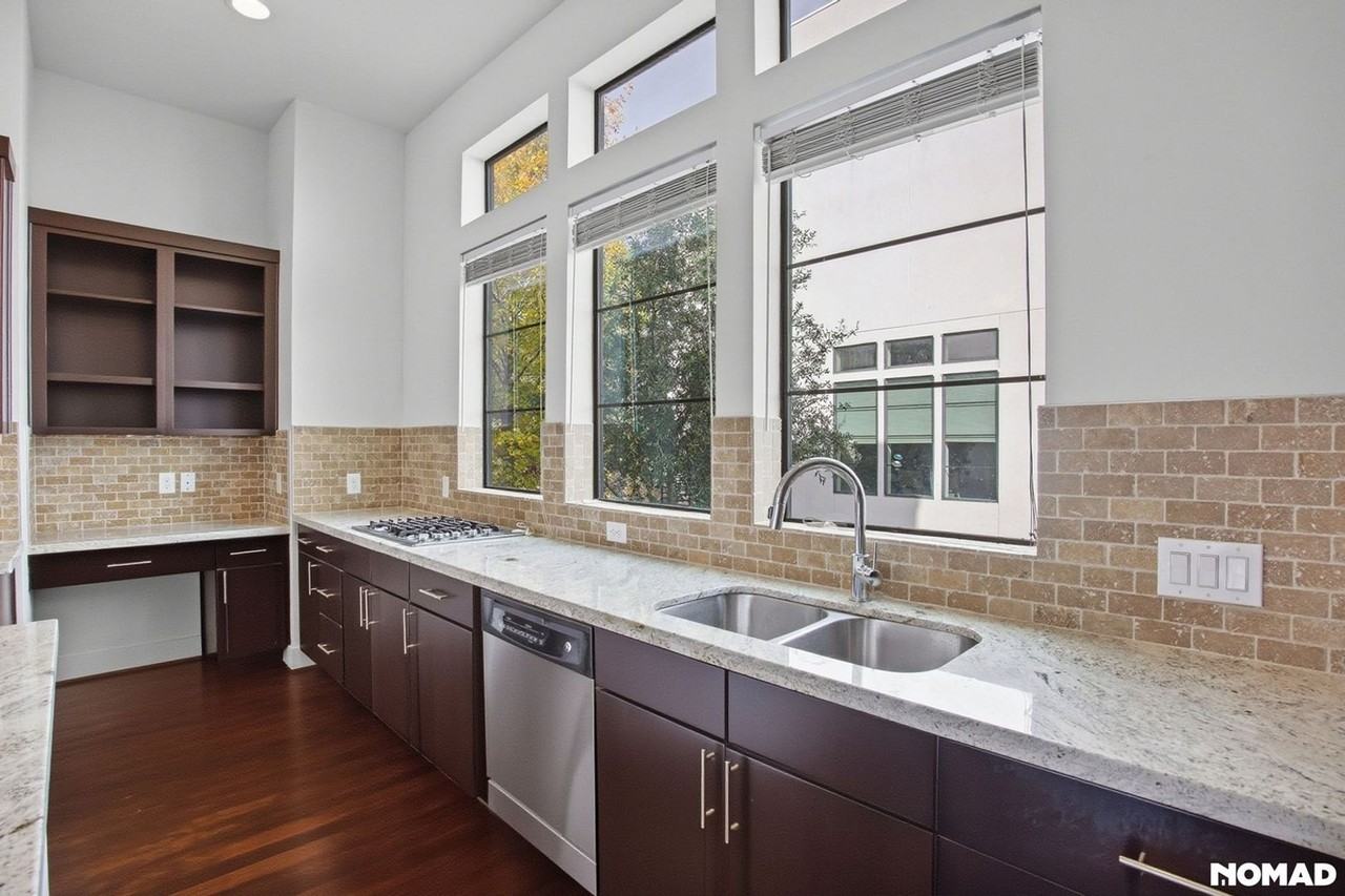 1706 Alamo St - Photo 5 of 34