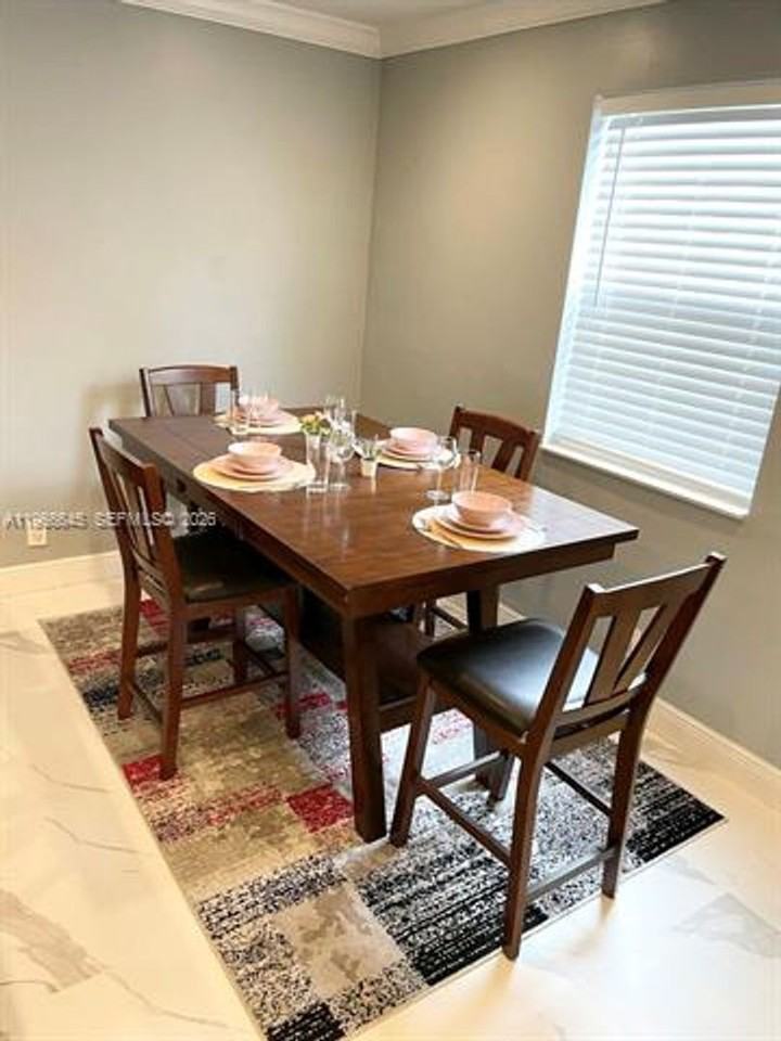 223 Sw 10th St #223 - Photo 6 of 50