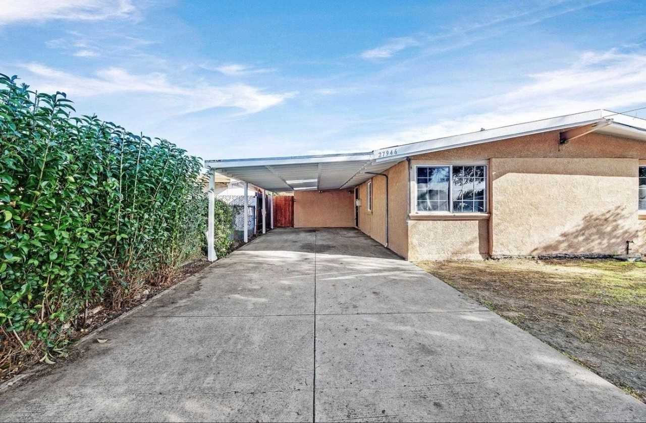 27946 Pompano Ave - Photo 2 of 23