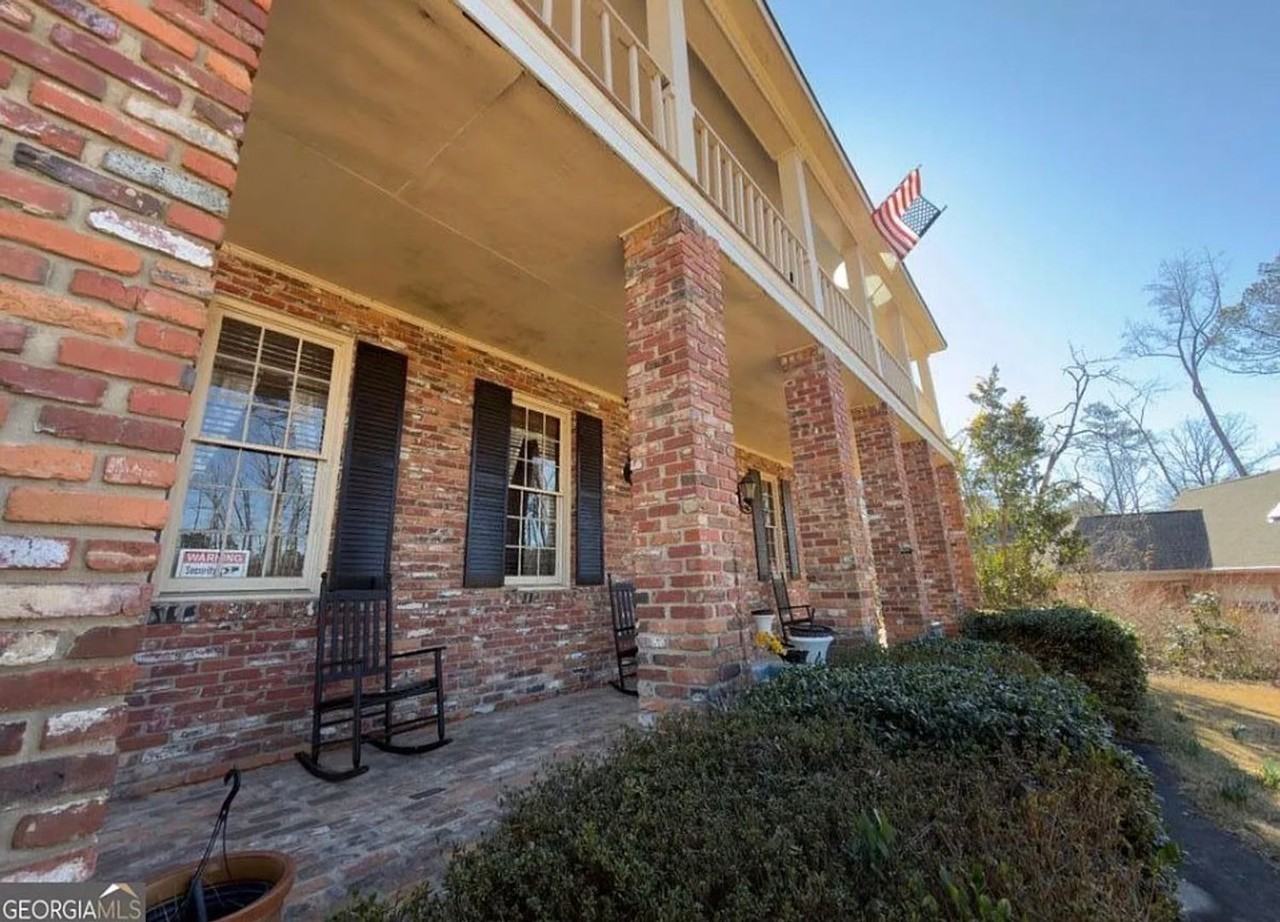 123 Lakeview Ct - Photo 3 of 25