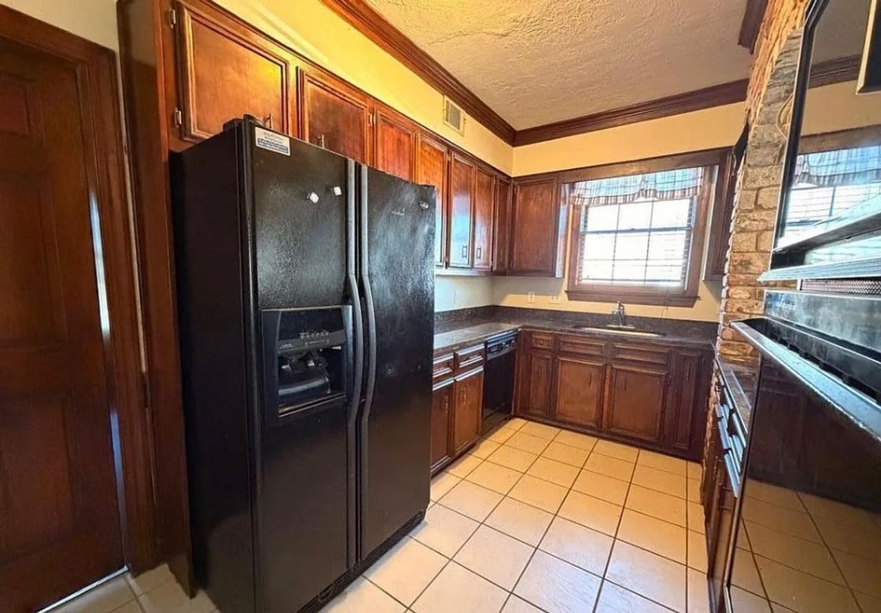 123 Lakeview Ct - Photo 5 of 25