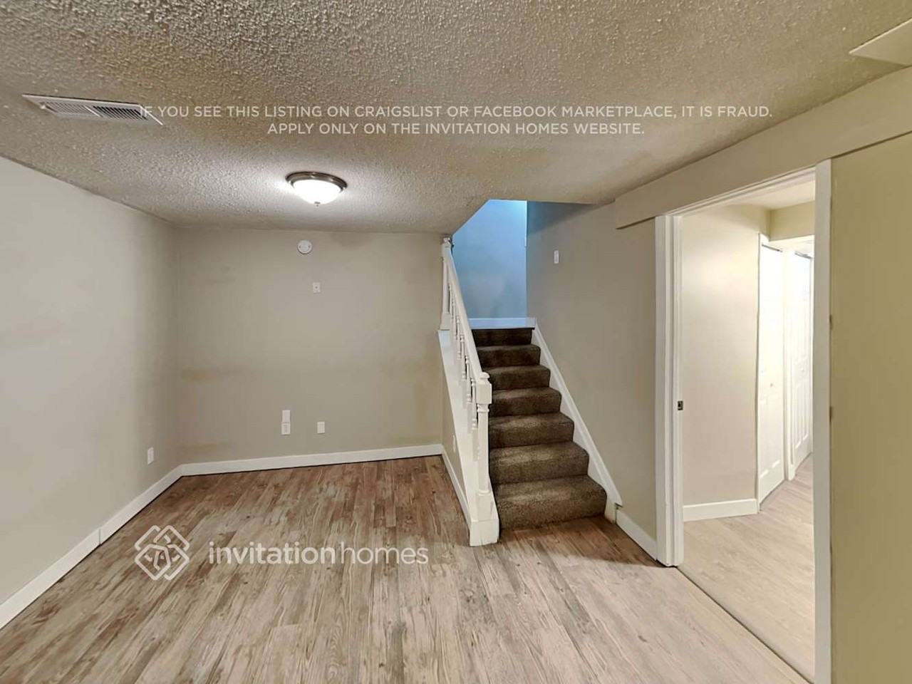 2924 S Argonne St - Photo 7 of 20