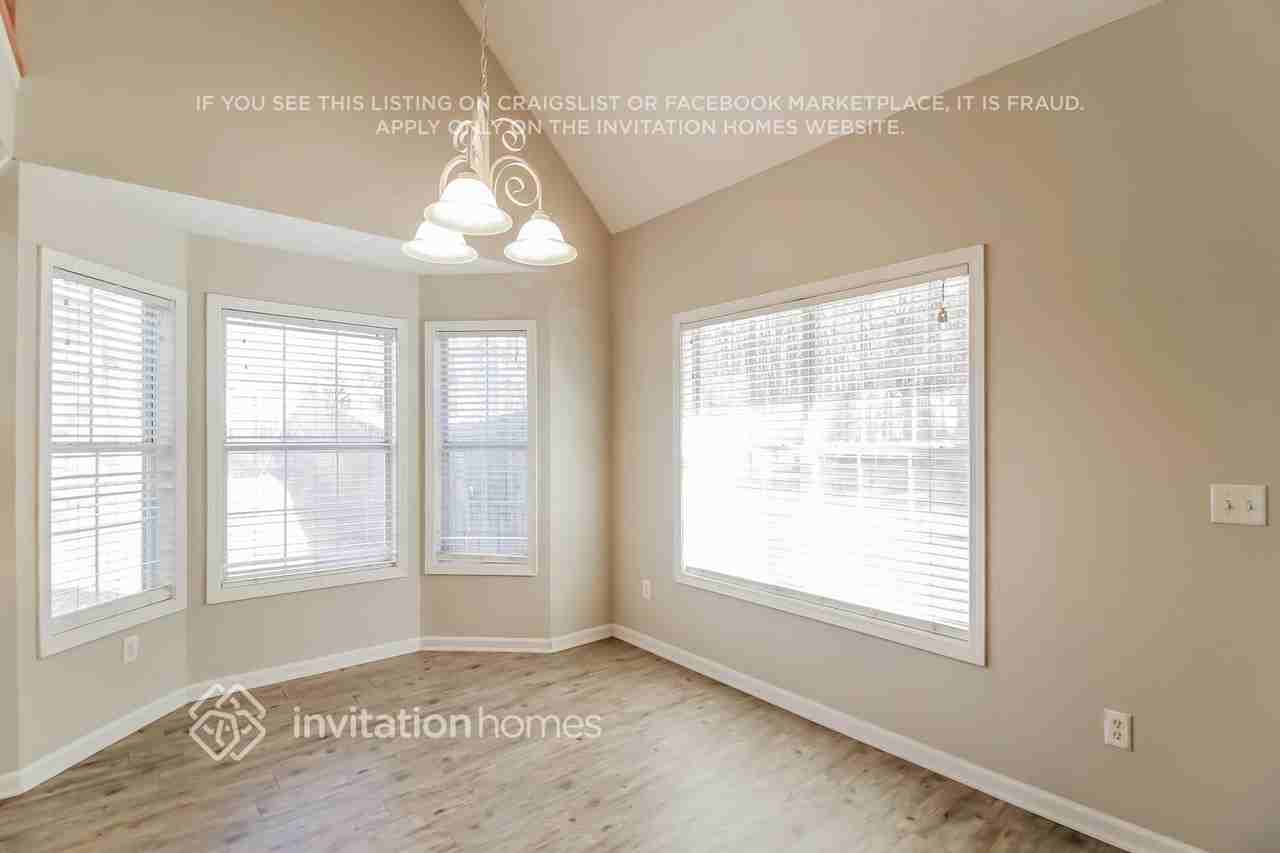 156 Wyckliffe Dr - Photo 7 of 18