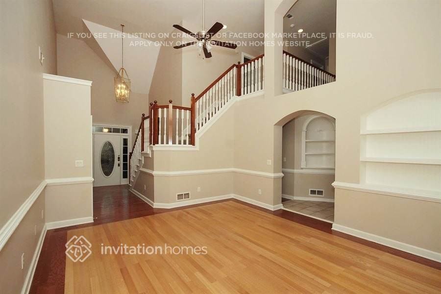 1905 Oak Wind Ln - Photo 2 of 19