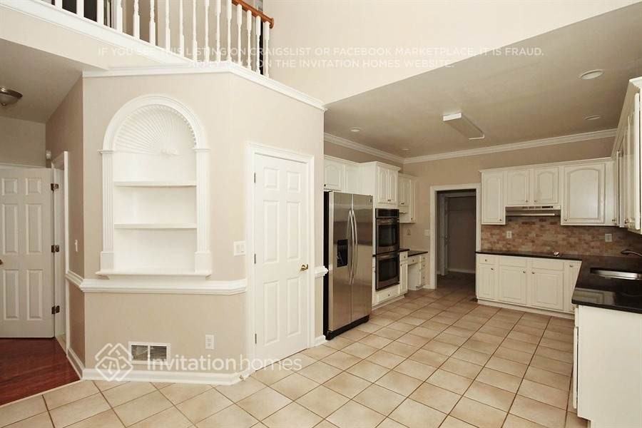 1905 Oak Wind Ln - Photo 5 of 19