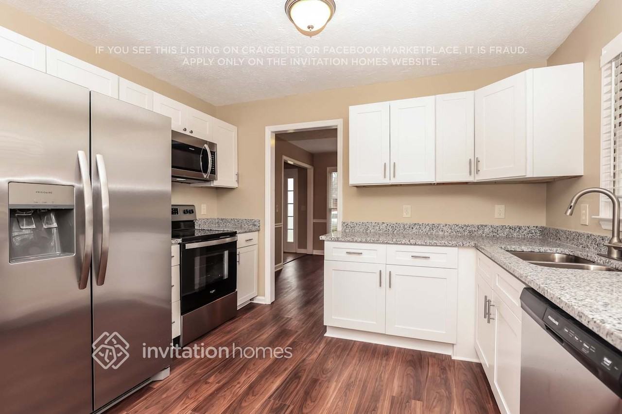 3126 Chanda Ln - Photo 4 of 18