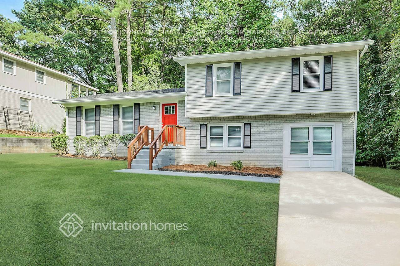 3018 Battle Forrest Dr - Photo 2 of 26