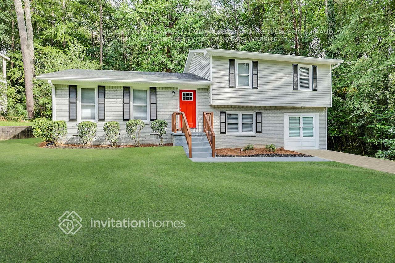 3018 Battle Forrest Dr - Photo 3 of 26