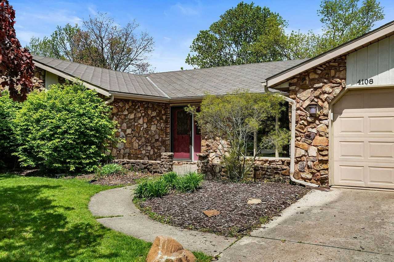 4108 West Kings Row Street - Photo 2 of 16