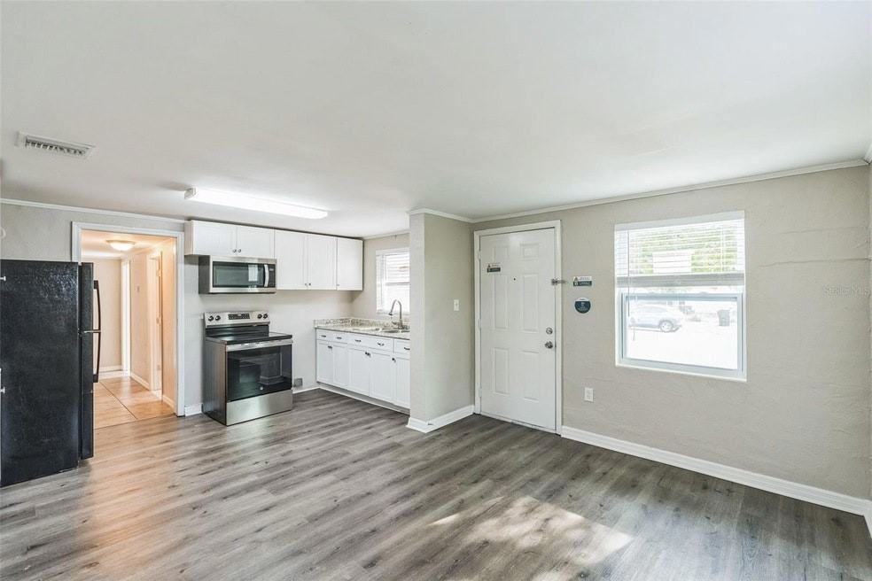 814 Ferndell Road - Photo 3 of 12