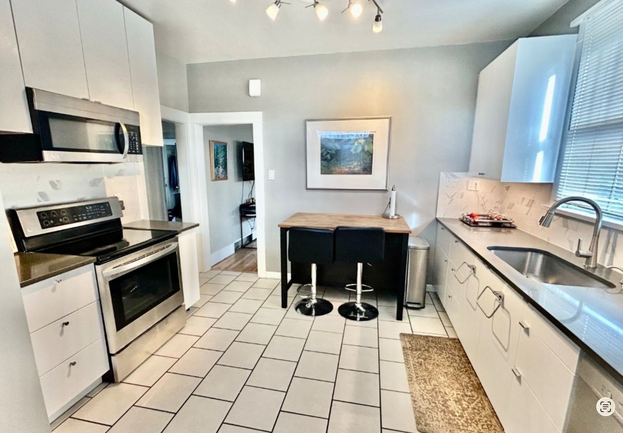 2543 South Lincoln Street, Unit A - Photo 7 of 31