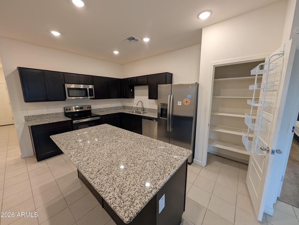 2769 E Fossil Ridge Rd - Photo 2 of 20