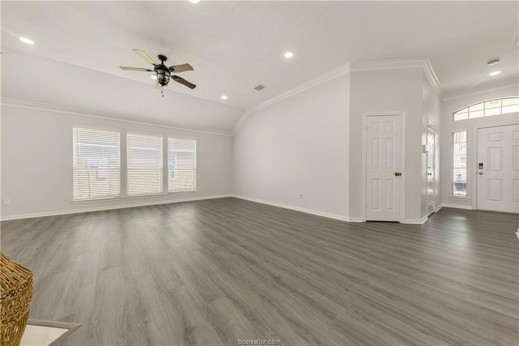 901 Windmeadows Dr - Photo 5 of 22