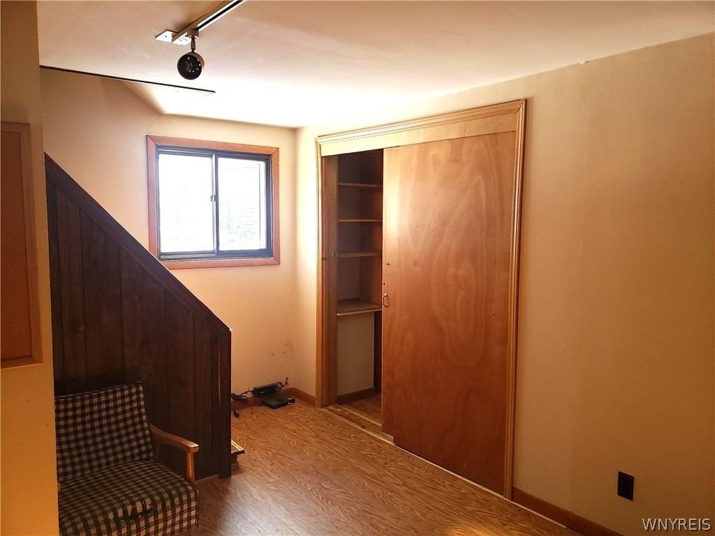 91 Springville Ave - Photo 4 of 12