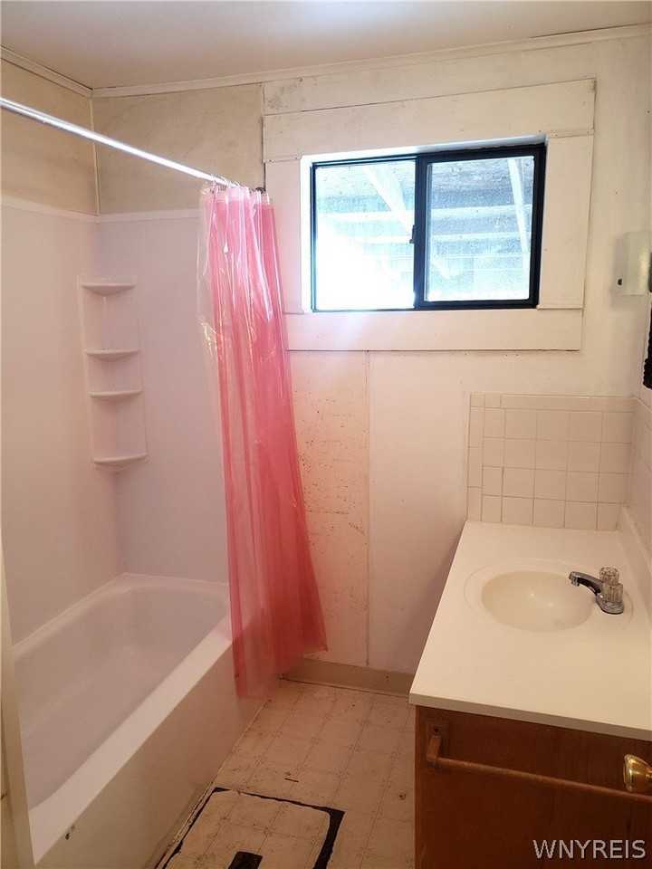 91 Springville Ave - Photo 7 of 12