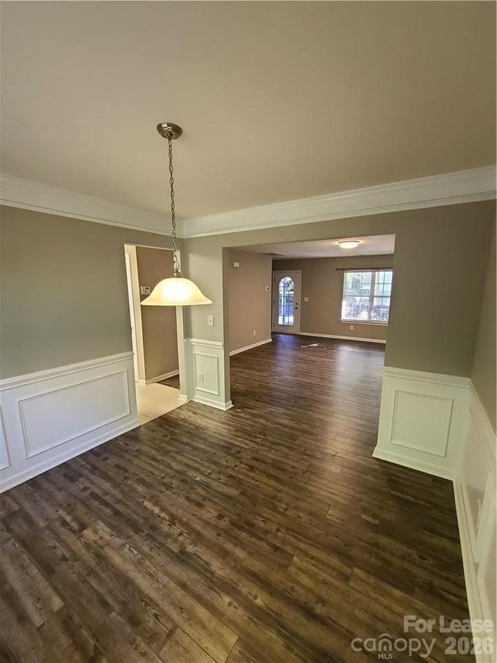 19231 Kanawha Dr - Photo 4 of 20