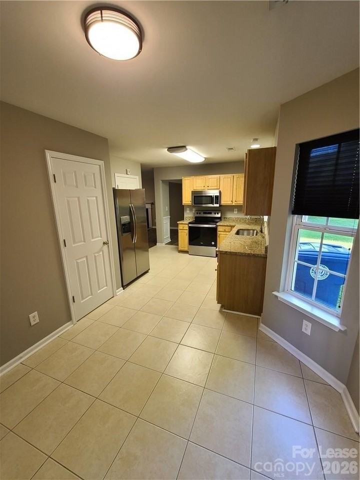 19231 Kanawha Dr - Photo 6 of 20