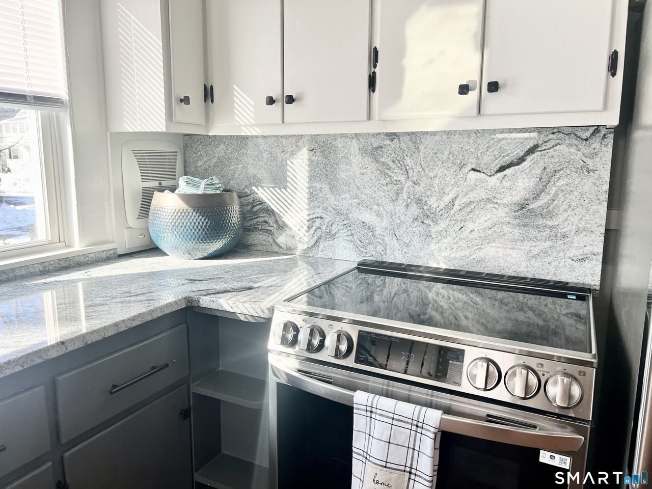 106 Horace St - Photo 6 of 19